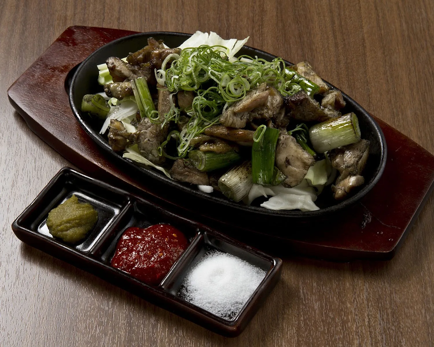 焼き鳥居酒屋 北新地鳥屋 市ヶ谷店 · 3